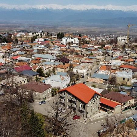 Telav Holl Hotel Telavi Bagian luar foto