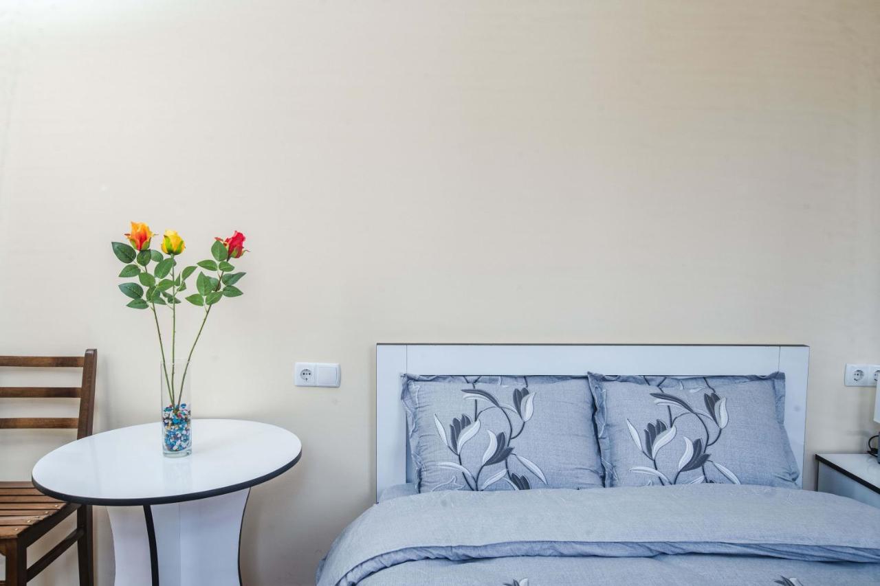 Telav Holl Hotel Telavi Bagian luar foto